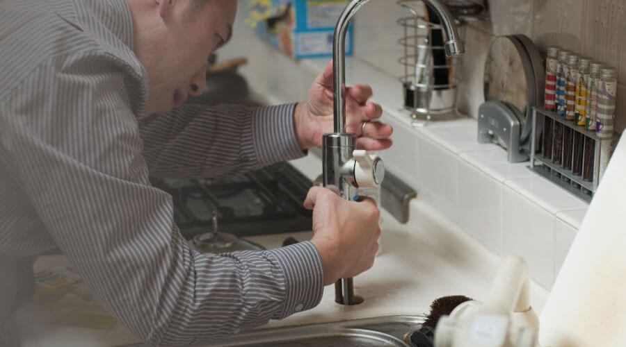 Local water heater installation in Arnold, KS